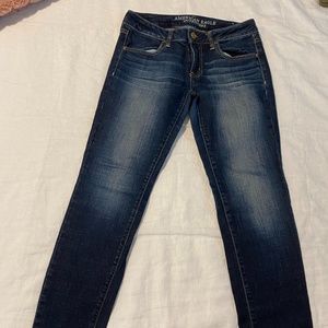 American Eagle-mid rise jegging; size 6 short